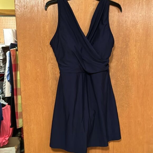 Land’s End Plus Standard Petite Surplice wrap one piece swim Navy Various Size - Picture 9 of 9